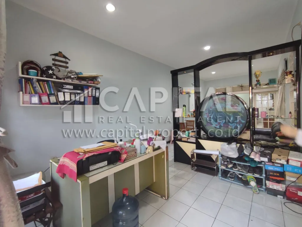 Best deal! Jual rumah strategis 2 lantai di Kurdi - Moh.Toha Bandung Kota | iklanova.com