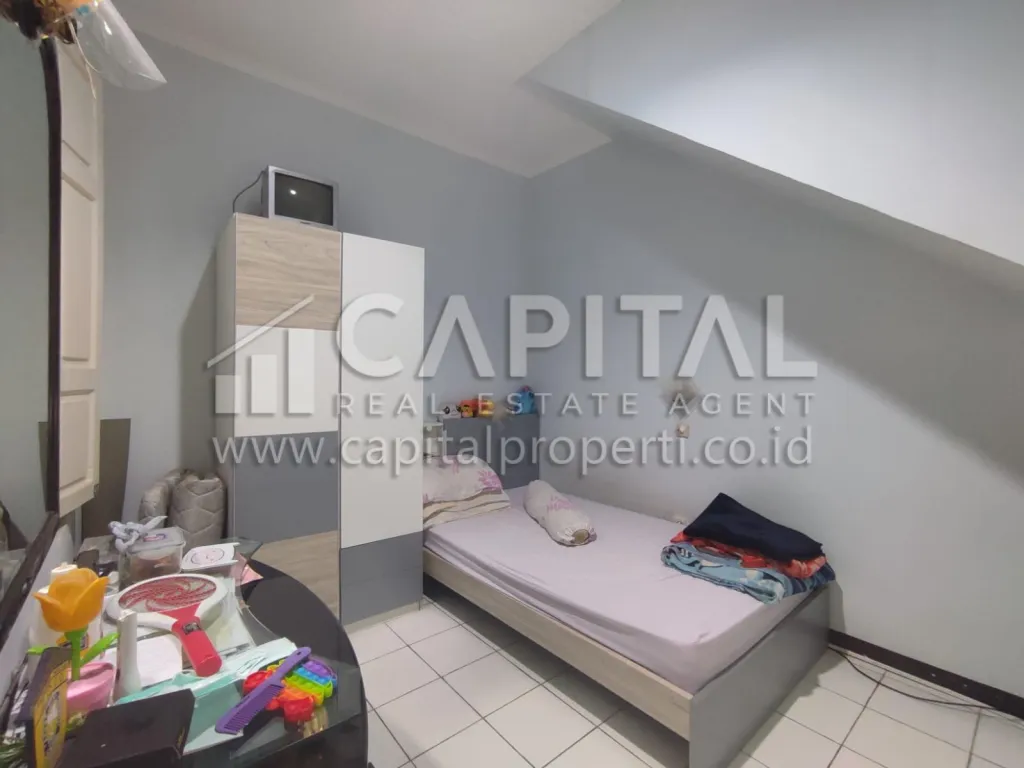 Best deal! Jual rumah strategis 2 lantai di Kurdi - Moh.Toha Bandung Kota | iklanova.com