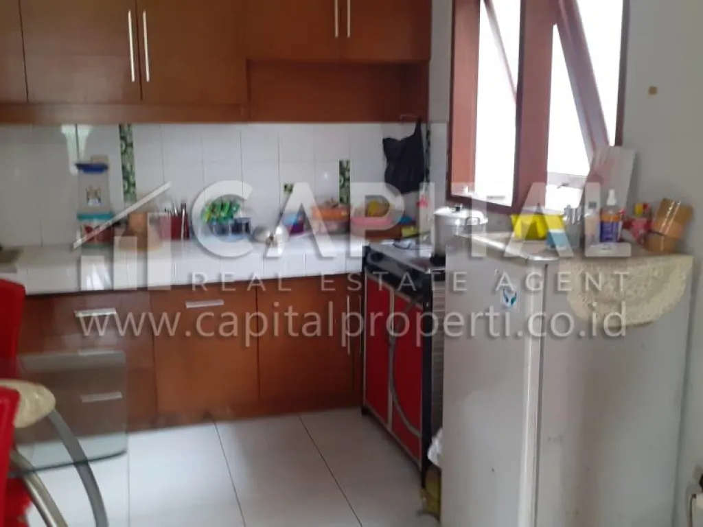 BU Cepat! Jual rumah nyaman 2 lantai dalam komplek di sayap Jalan Garuda Bandung | iklanova.com