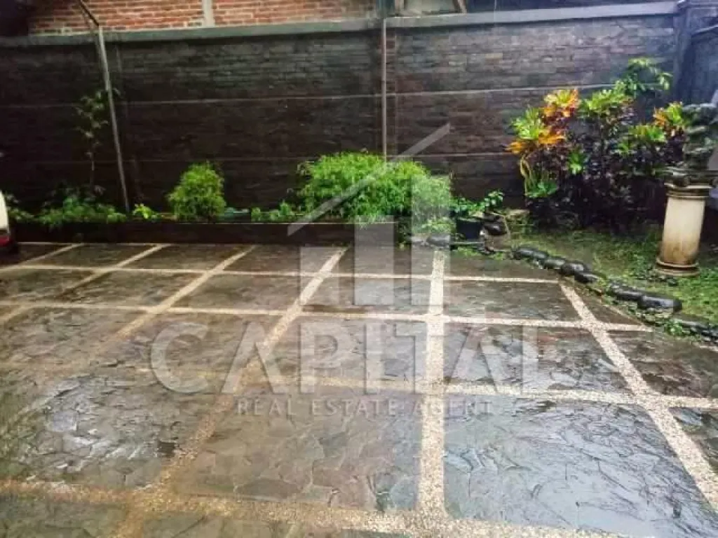 Disewakan Rumah 2 lantai di Cikutra | iklanova.com