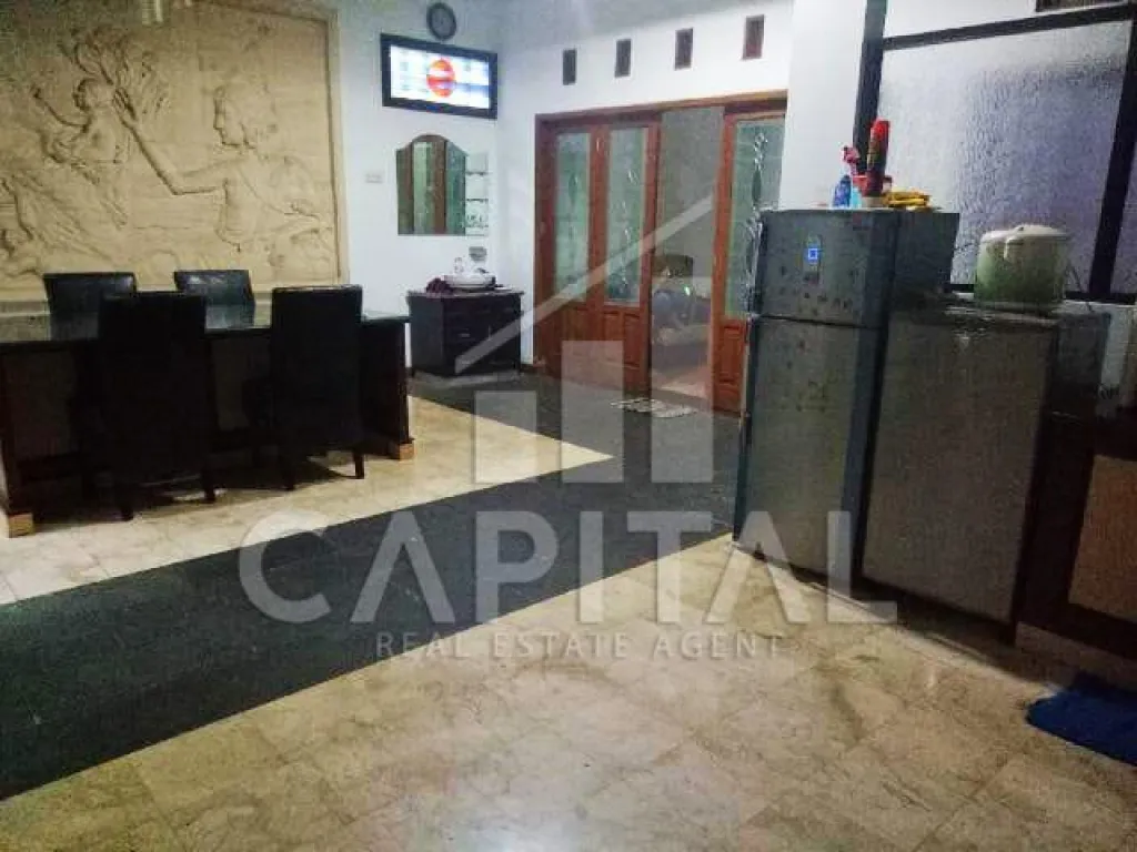 Disewakan Rumah 2 lantai di Cikutra | iklanova.com