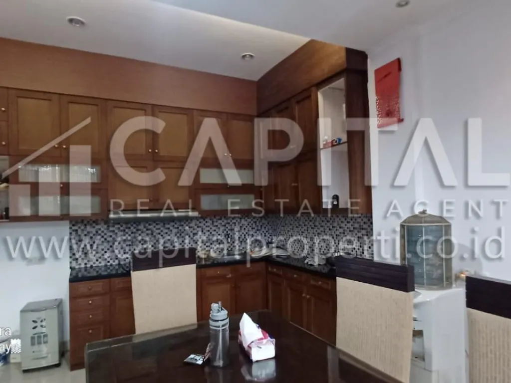 Eksklusif! Jual rumah dan kost 3 lantai di sayapDago Bandung Kota | iklanova.com