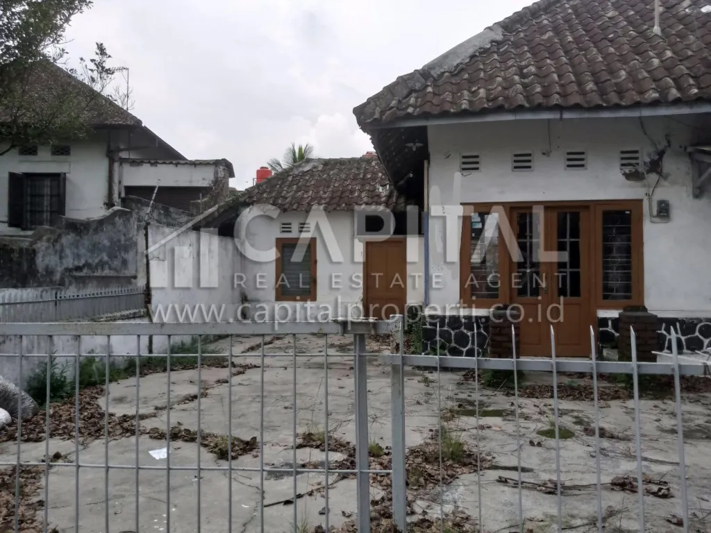 Hitung tanah! Jual rumah di tengah Bandung Kota sayap Cihampelas | iklanova.com