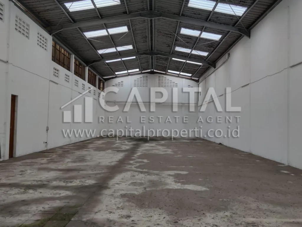 Jual bangunan gudang konstruksi baja di lokasi strategis kawasan industri pusat kota | iklanova.com