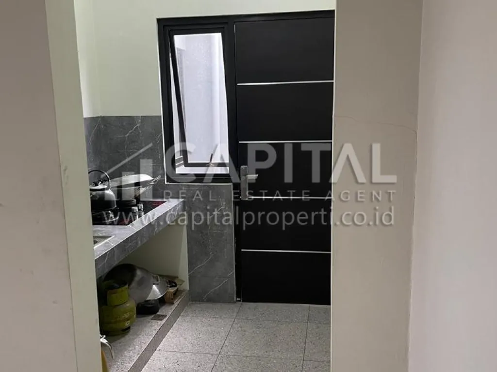 Jual cepat ruang usaha 2 lantai di Jalan Kolonel Rahmat Purwakarta | iklanova.com