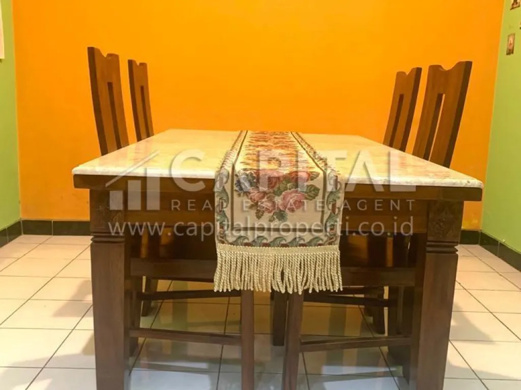 Jual cepat rumah bagus 2 lantai di Bekasi | iklanova.com