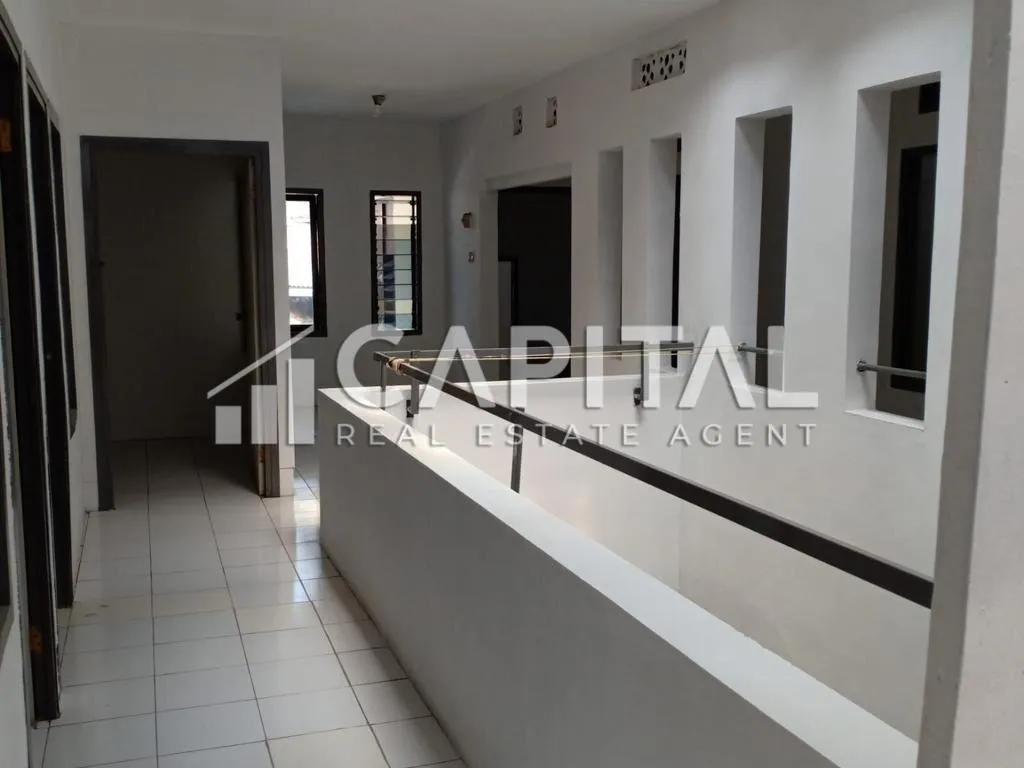 Jual kost 2 lantai di sayap Pajajaran | iklanova.com