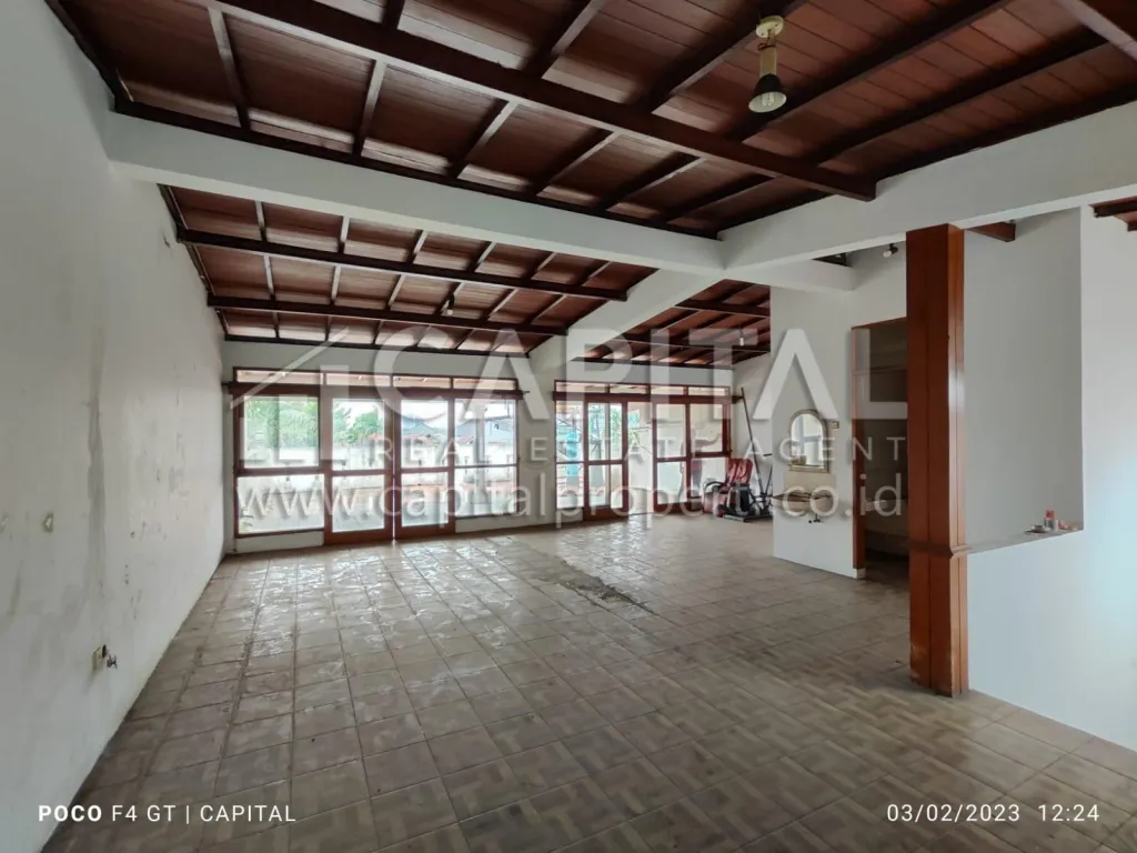 Jual ruang usaha 2.5 lantai di Antapani Bandung | iklanova.com