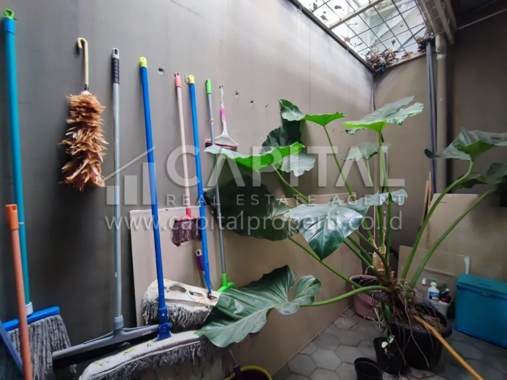 Jual ruang usaha di mainroad Riau Bandung | iklanova.com