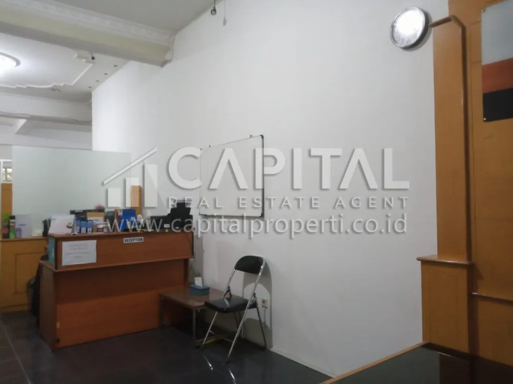 Jual ruko 3 lantai strategis di Setiabudi Bandung | iklanova.com