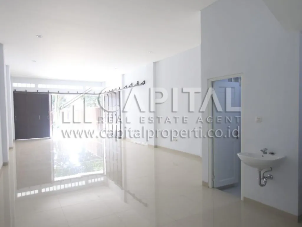 Jual ruko baru 3 lantai di Jalan Pasirluyu sayap BKR Kota Bandung | iklanova.com