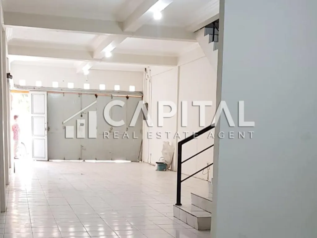 Jual ruko strategis 2 lantai di Jalan BKR Bandung | iklanova.com