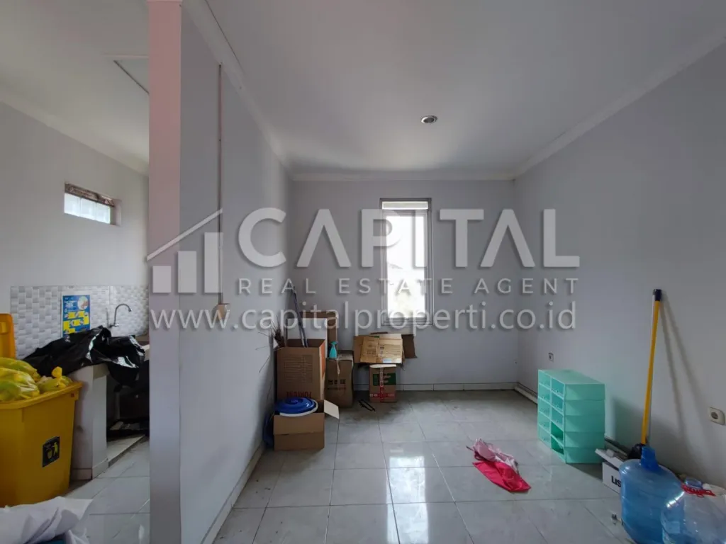 Jual ruko strategis 2.5 lantai di Surapati Core Cicaheum Bandung | iklanova.com