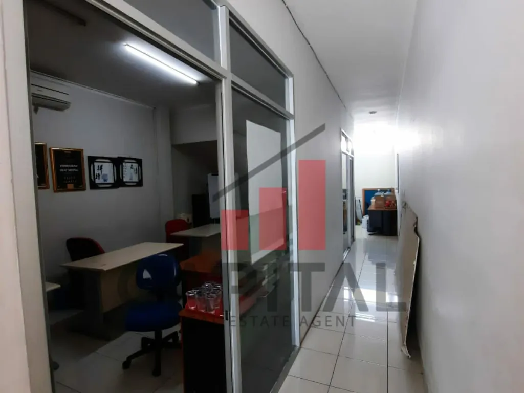 Jual ruko strategis 3.5 lantai di Kebonjati Bandung | iklanova.com