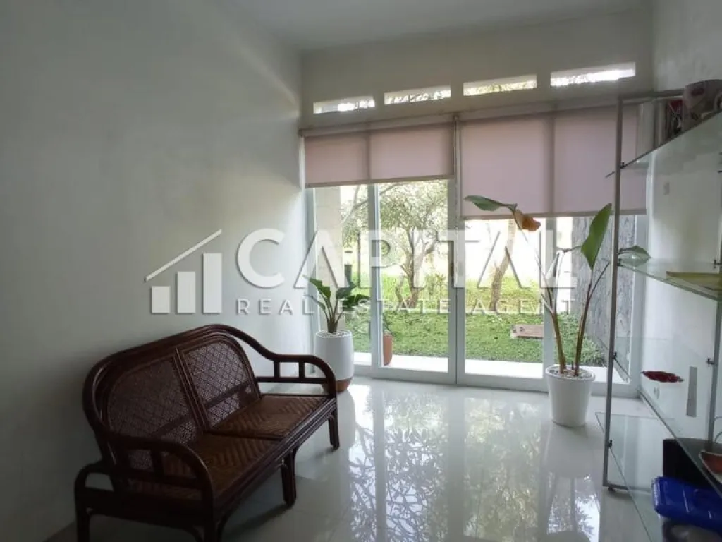 Jual rumah 2 lantai apik dan asri di Ciwaruga | iklanova.com