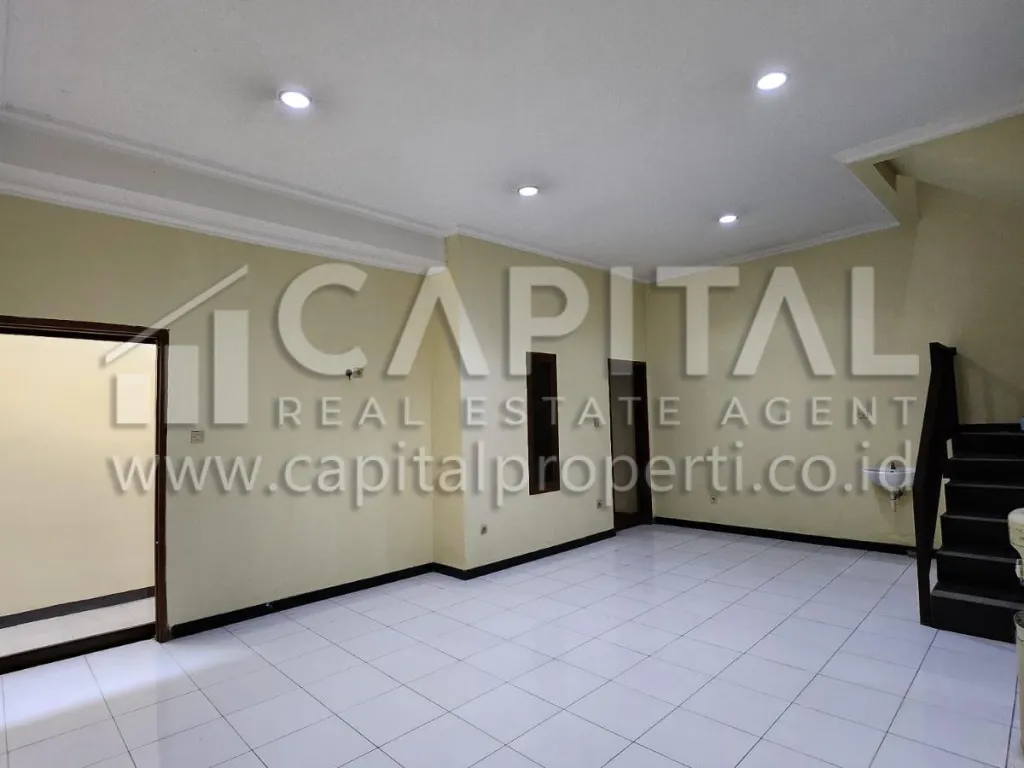 Jual rumah 2 lantai di Mekarwangi bandung | iklanova.com