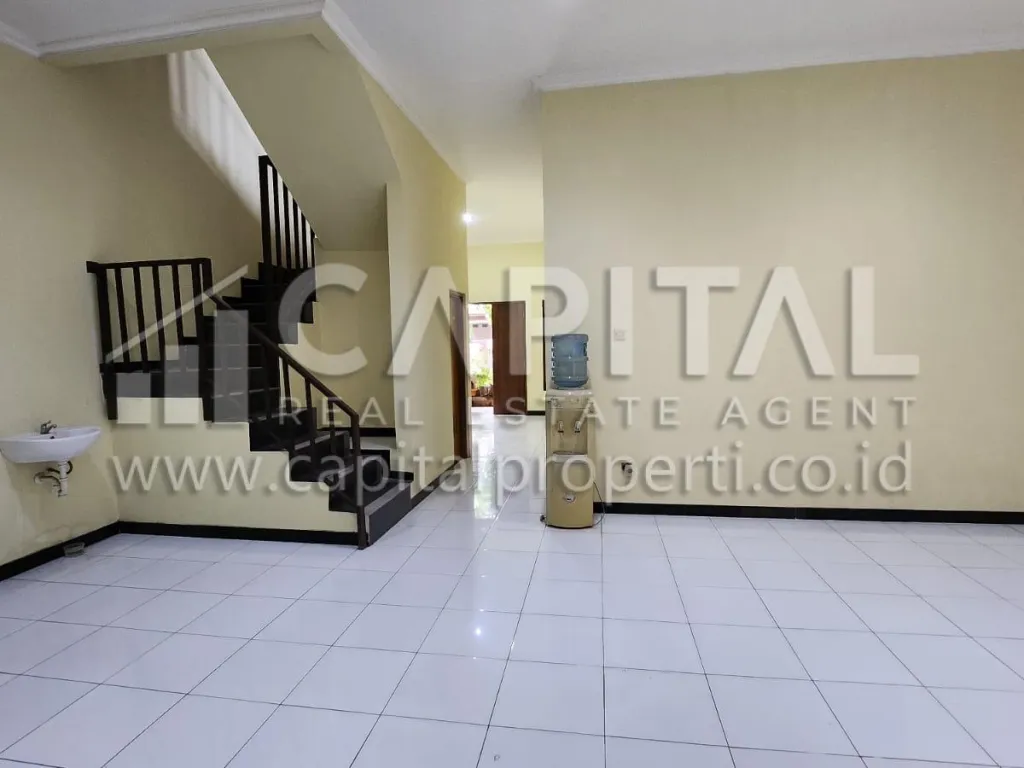 Jual rumah 2 lantai di Mekarwangi bandung | iklanova.com