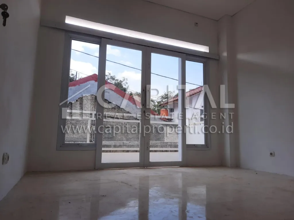 Jual rumah 2 lantai di Padasuka Bandung Kota | iklanova.com
