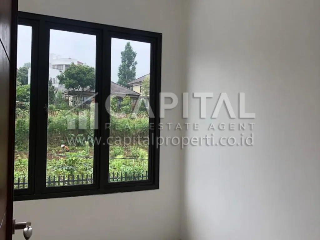 Jual rumah 2 lantai di Setiabudi Regency Bandung | iklanova.com