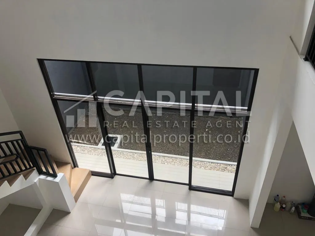 Jual rumah 2 lantai di Setiabudi Regency Bandung | iklanova.com