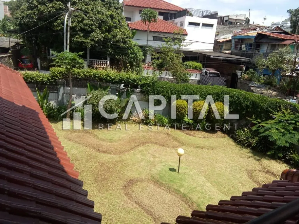 Jual rumah 2 lantai mewah dan asri di Tubagus Ismail Bandung | iklanova.com