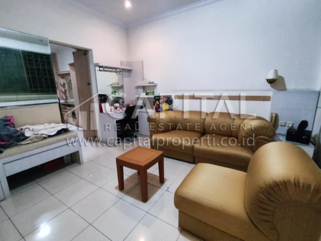 Jual rumah 2 lantai sangat strategis di area Merdeka Bandung | iklanova.com