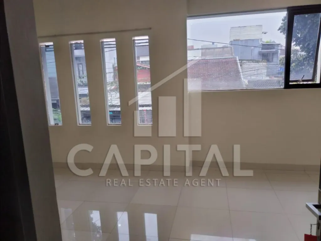 Jual rumah 2 lantai Sarijadi Bandung | iklanova.com