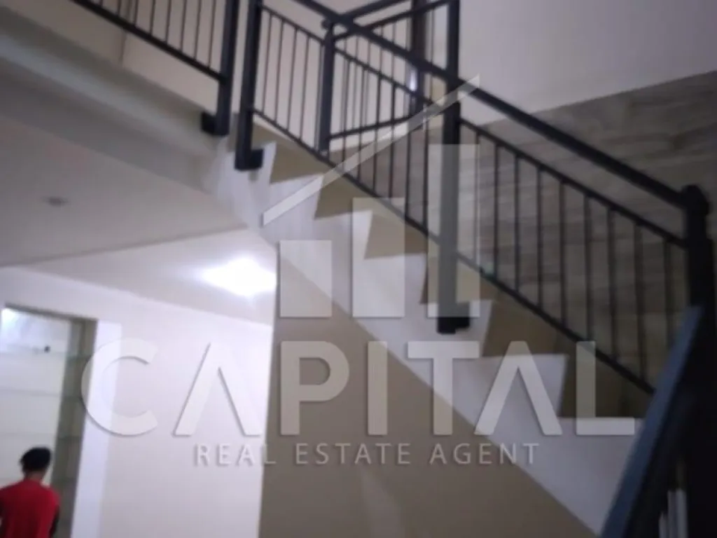 Jual rumah 2 lantai Sarijadi Bandung | iklanova.com