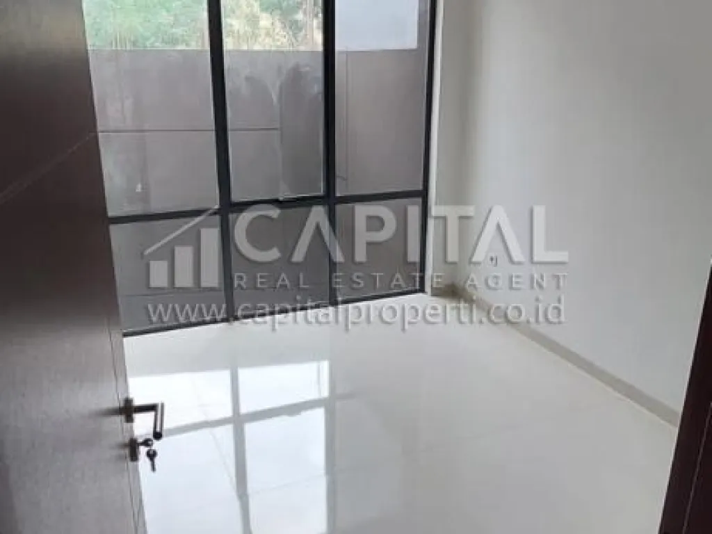 Jual rumah 2 lantai Sayap Pasteur di Istana regency 1 Bandung | iklanova.com