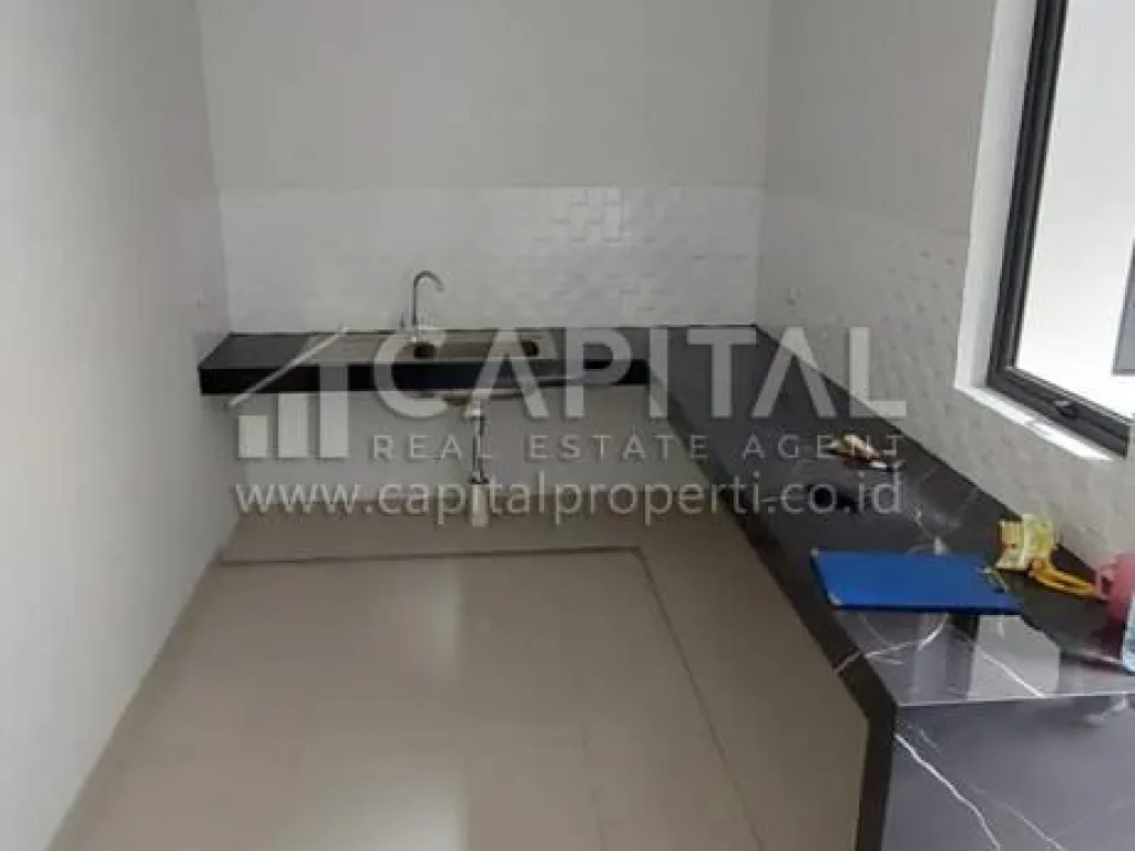 Jual rumah 2 lantai Sayap Pasteur di Istana regency 1 Bandung | iklanova.com