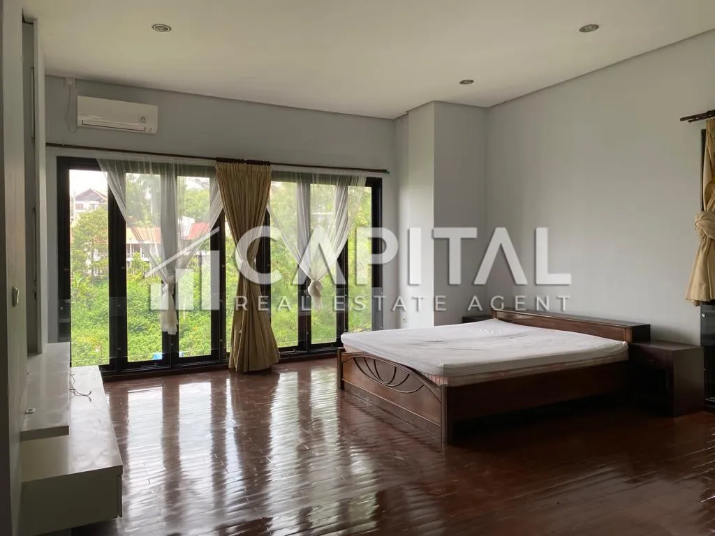 Jual rumah 2 lantai siap huni di Dago Pakar | iklanova.com