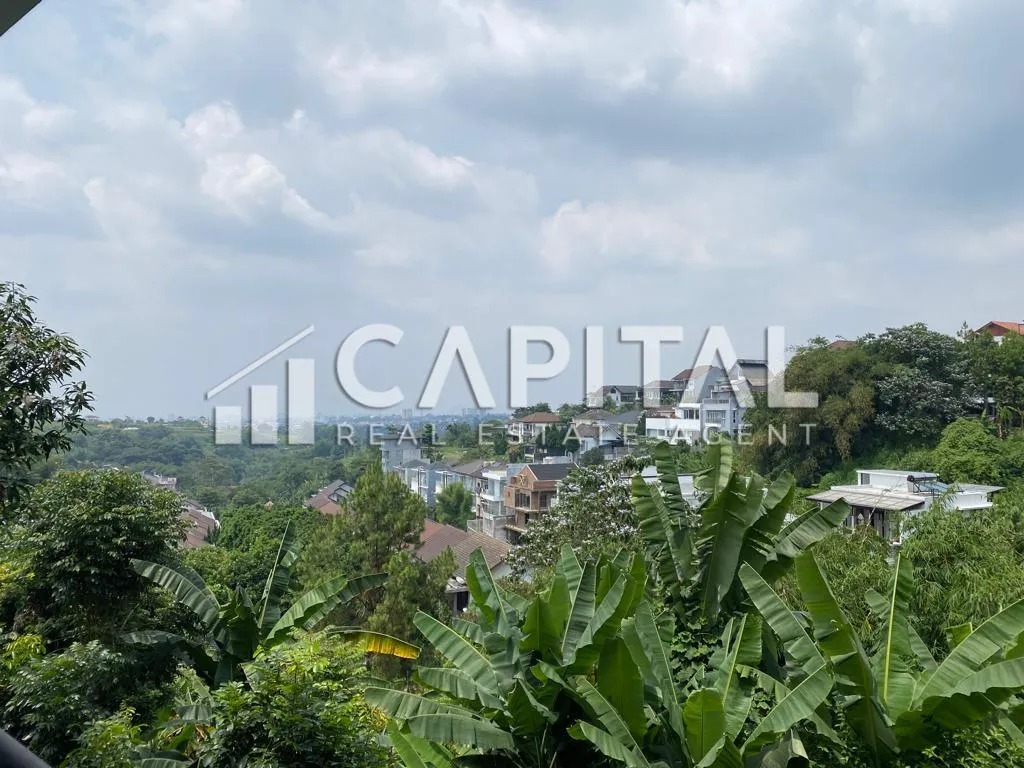 Jual rumah 2 lantai siap huni di Dago Pakar | iklanova.com