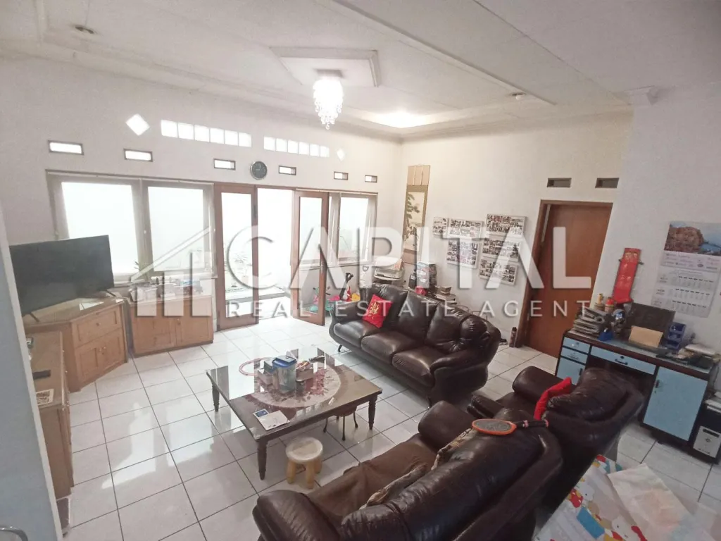 Jual rumah 2 lantai siap huni di Kopo Mas Bandung | iklanova.com