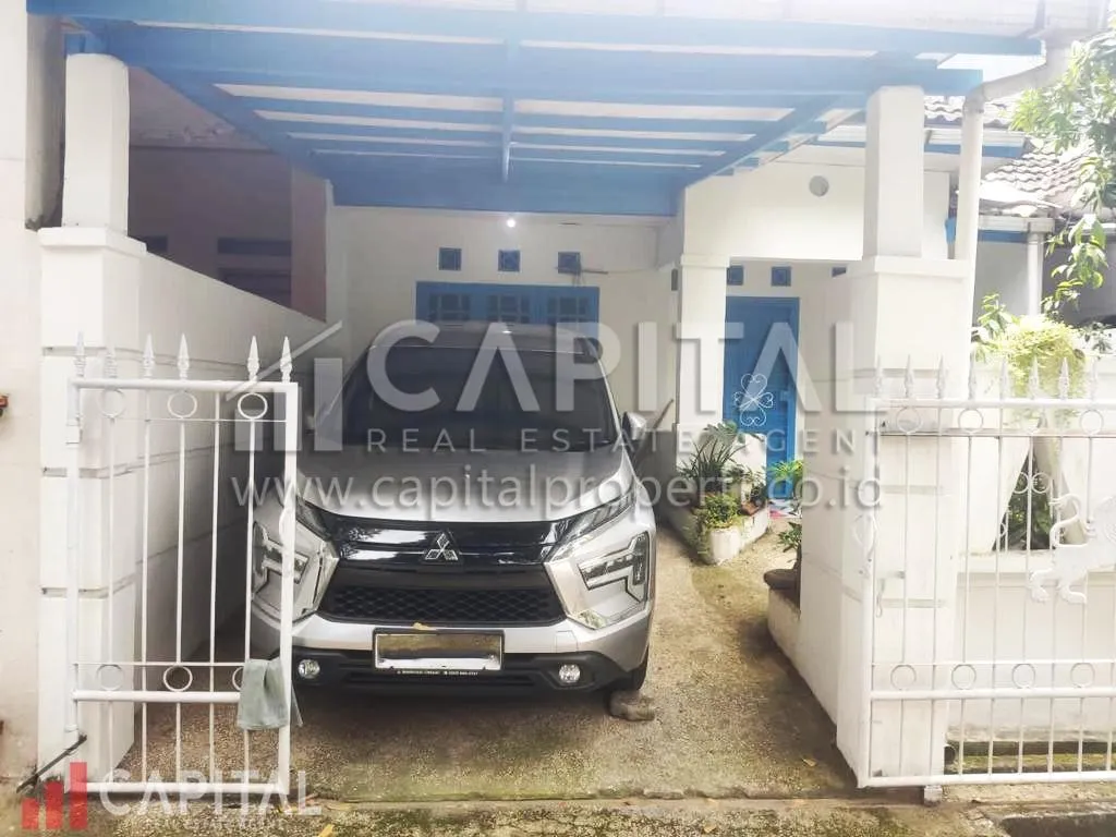 Jual rumah 2 lantai siap huni di Permata Cimahi | iklanova.com