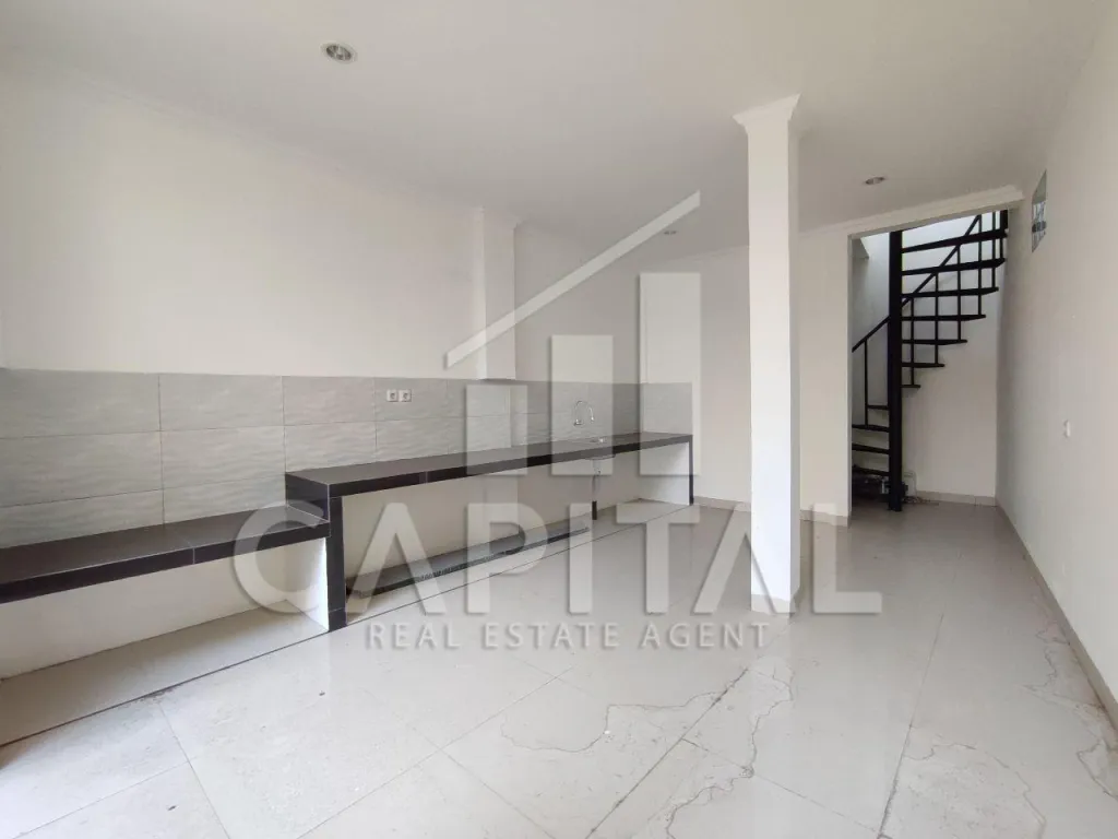 Jual rumah 2 lantai siap huni di Setra Murni Bandung | iklanova.com