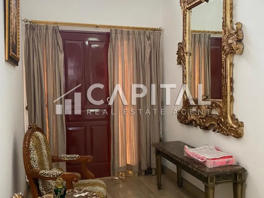 Jual rumah 2 lantai terawat dan siap huni di Mekarwangi | iklanova.com