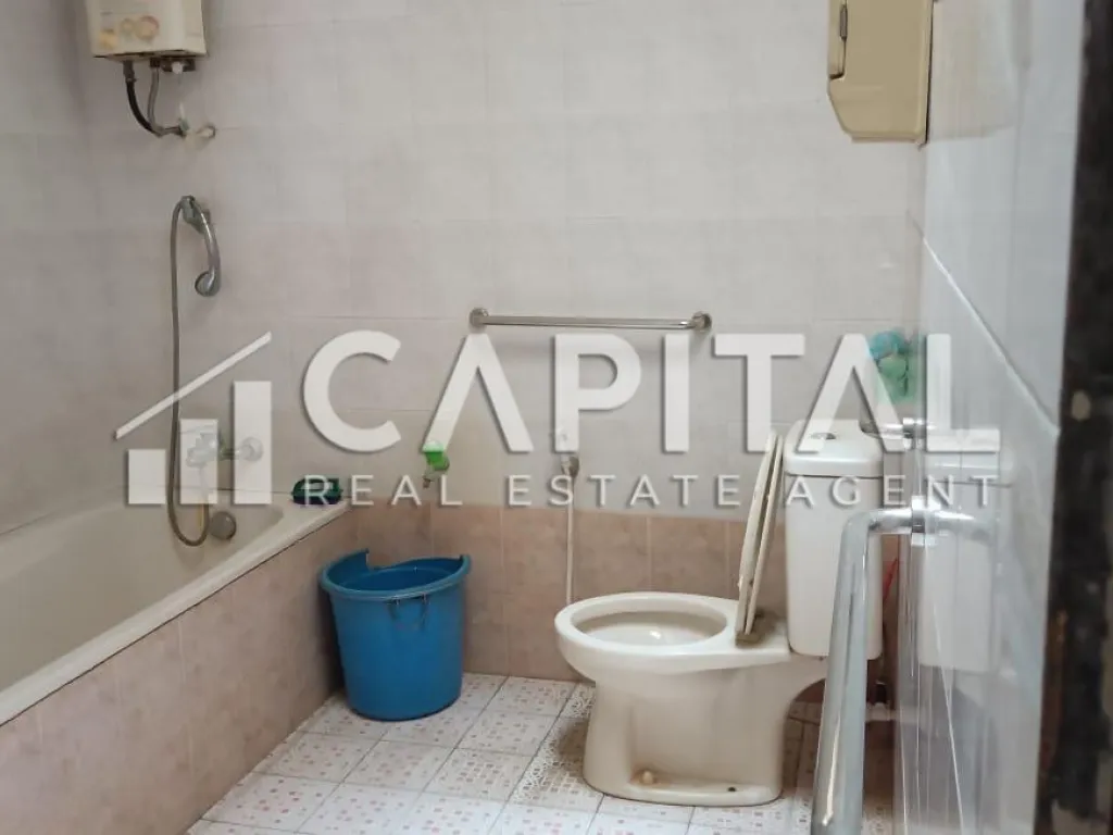 Jual rumah 2.5 lantai + basement di sayap Pasteur | iklanova.com