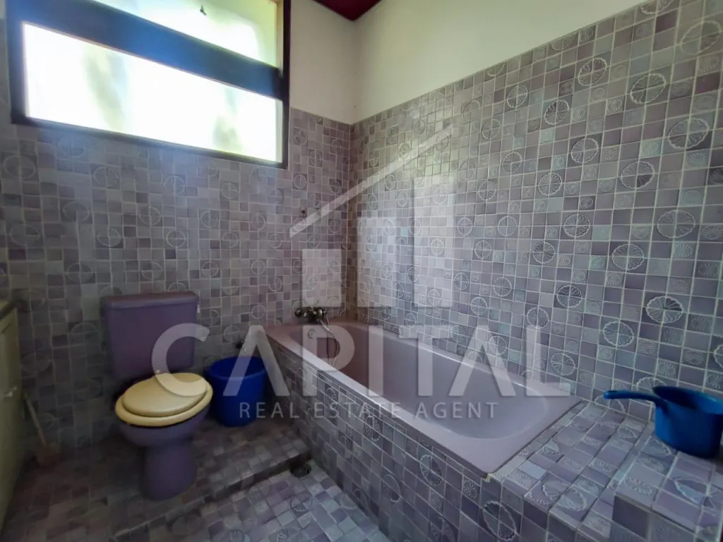 Jual rumah 2.5 lantai di Gandapura sayap Riau Bandung | iklanova.com