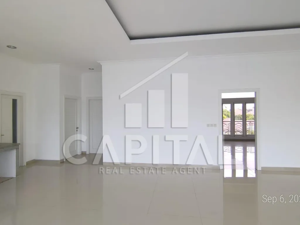 Jual rumah 3 lantai di Komplek Batununggal Indah Bandung | iklanova.com