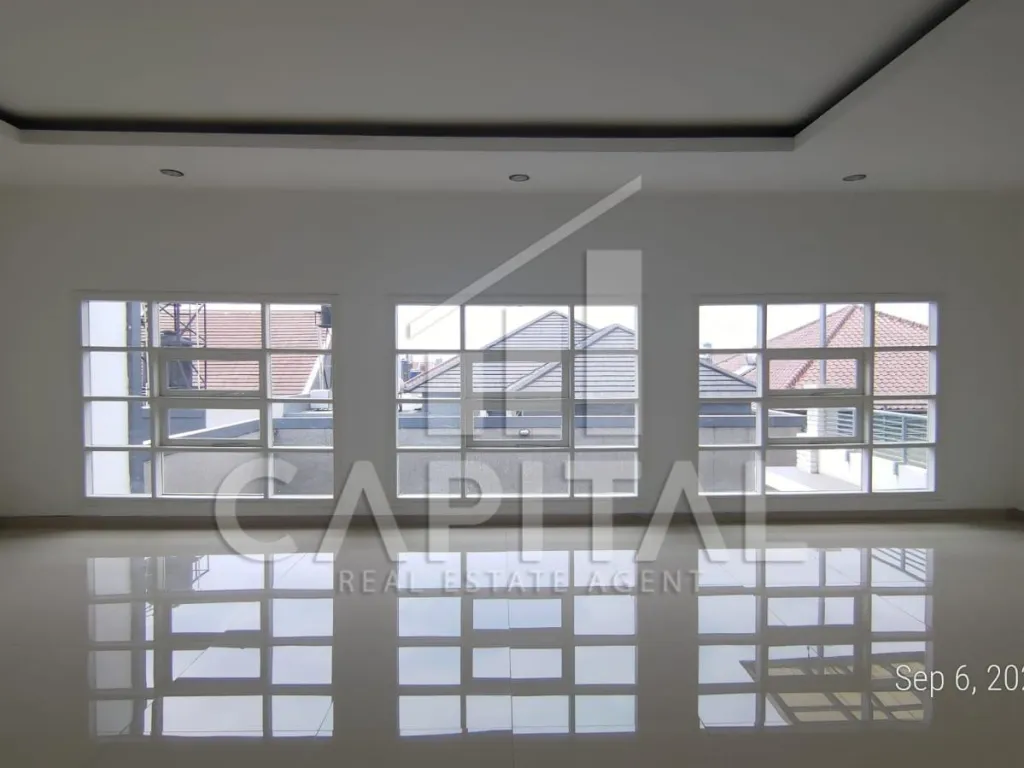 Jual rumah 3 lantai di Komplek Batununggal Indah Bandung | iklanova.com