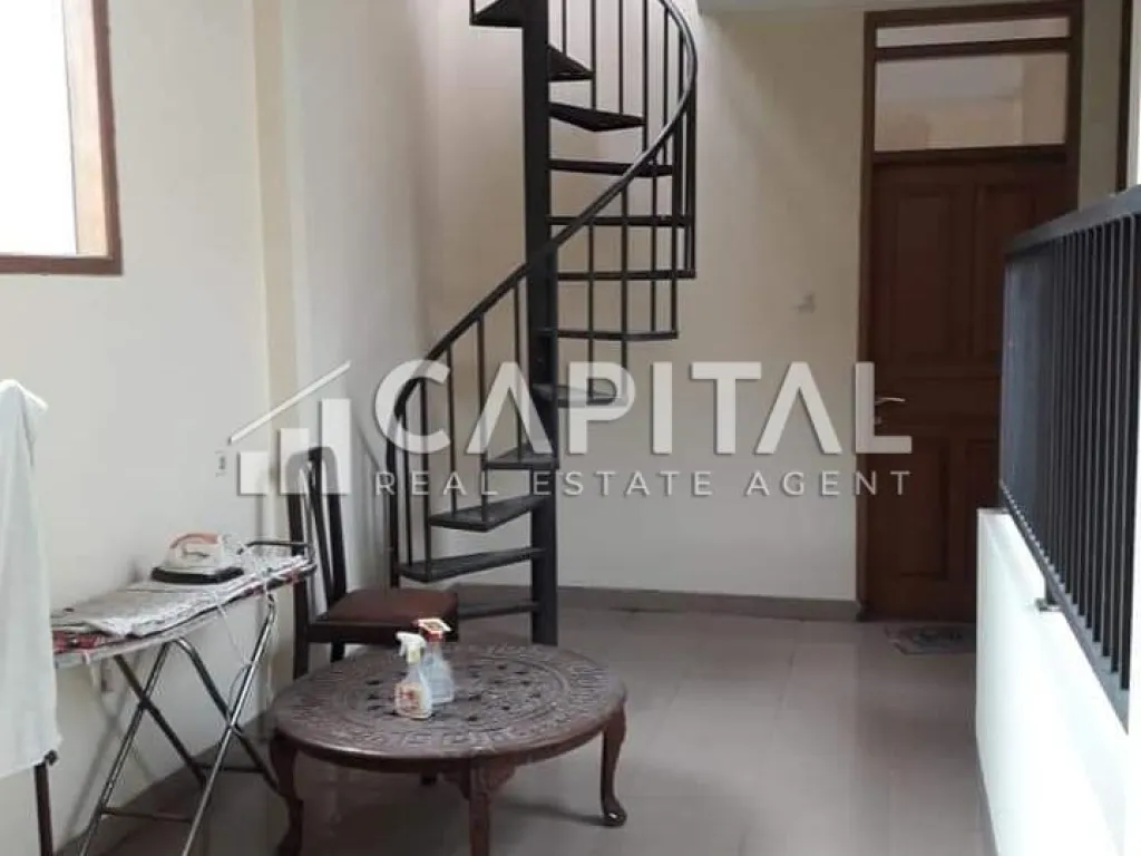 Jual rumah asri 2 lantai siap huni di sayap Setraduta Bandung | iklanova.com