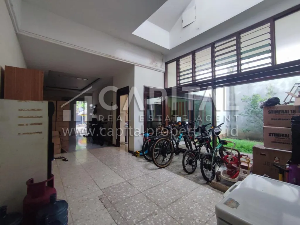 Jual rumah asri di Jalan Tampomas area Gatot Subroto Bandung Kota | iklanova.com