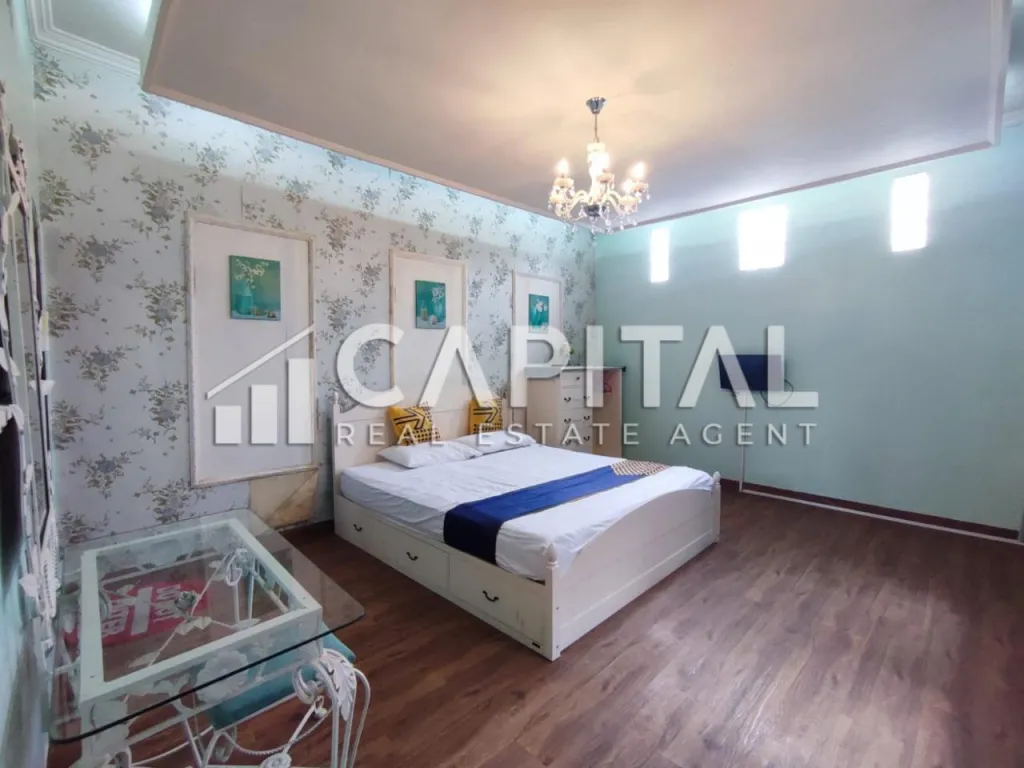 Jual rumah bagus fully furnished di sayap Pasteur | iklanova.com