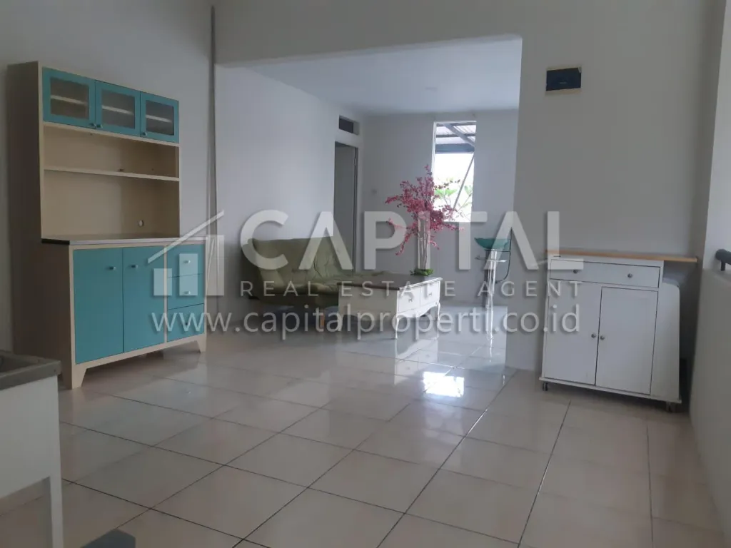 Jual rumah bangunan baru 2 lantai di Tatar Jingga Kota Baru Parahyangan | iklanova.com