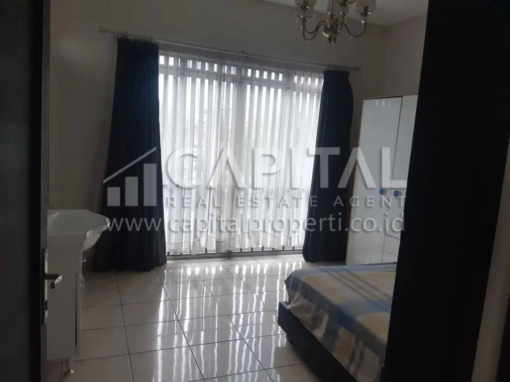 Jual rumah bangunan baru 2 lantai di Tatar Jingga Kota Baru Parahyangan | iklanova.com