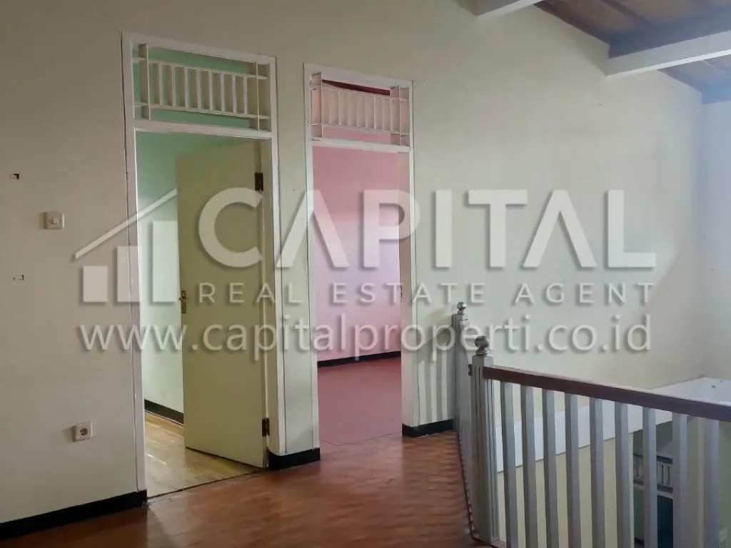 Jual rumah cantik 2 lantai di Jalan Pesantren Cimahi | iklanova.com