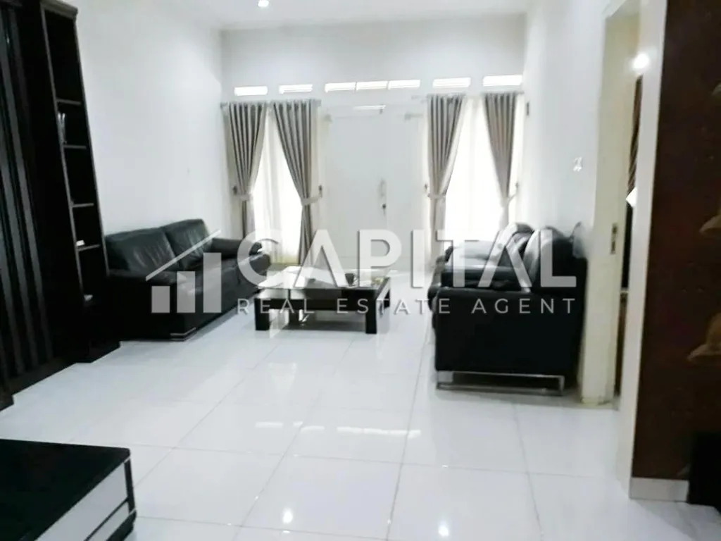 Jual rumah cantik 2 lantai + rooftop di Komplek Permata Cimahi | iklanova.com