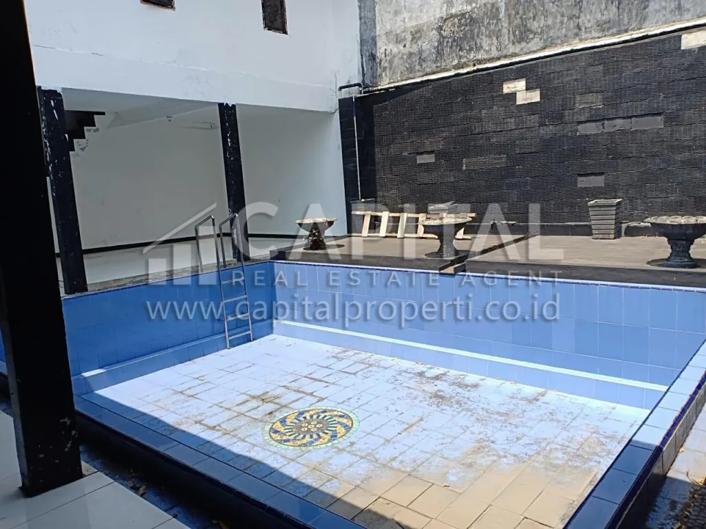 Jual rumah cantik 2 lantai siap huni di area Buahbatu Bandung | iklanova.com