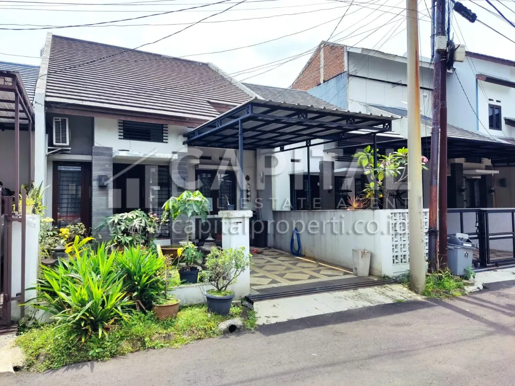 Jual rumah cantik dan nyaman dalam cluster one gate di area Arcamanik Bandung | iklanova.com