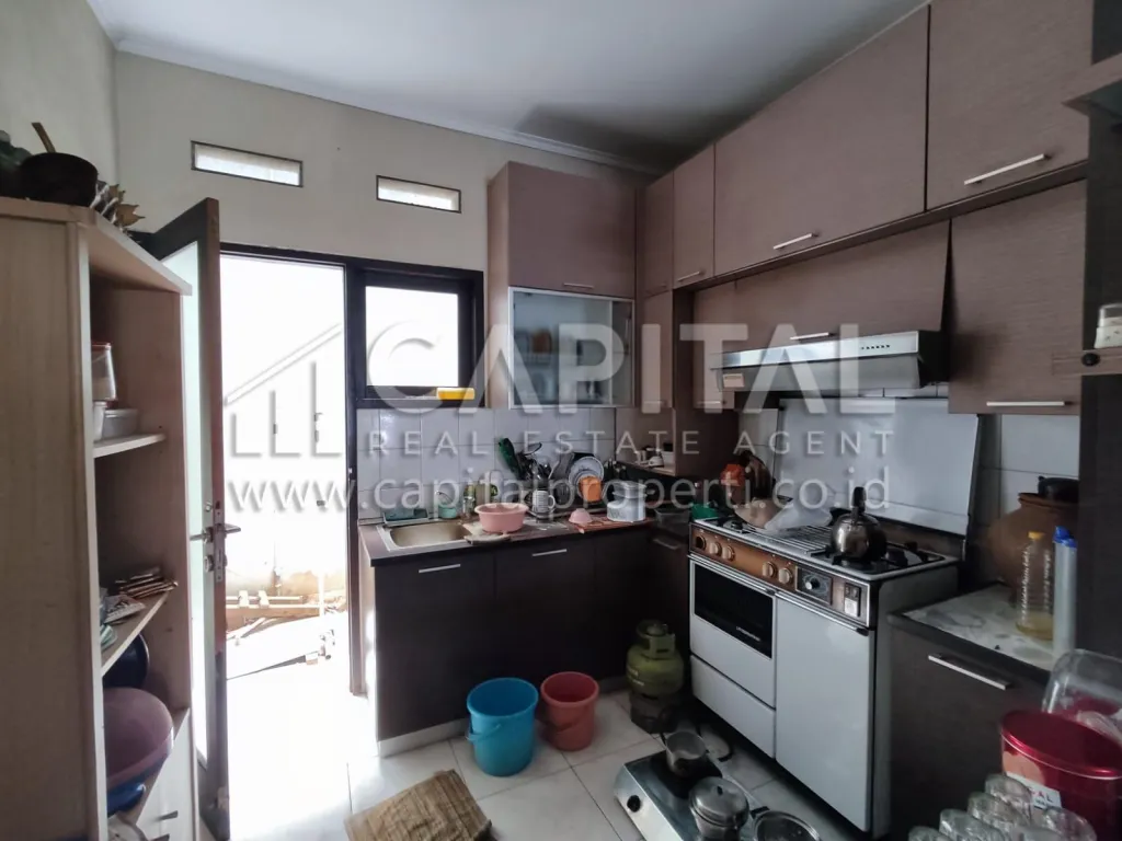 Jual rumah cantik dan nyaman dalam cluster one gate di area Arcamanik Bandung | iklanova.com